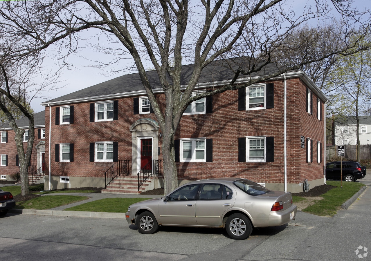 Meadowbrooke Apartments - Meadowbrook Apartments