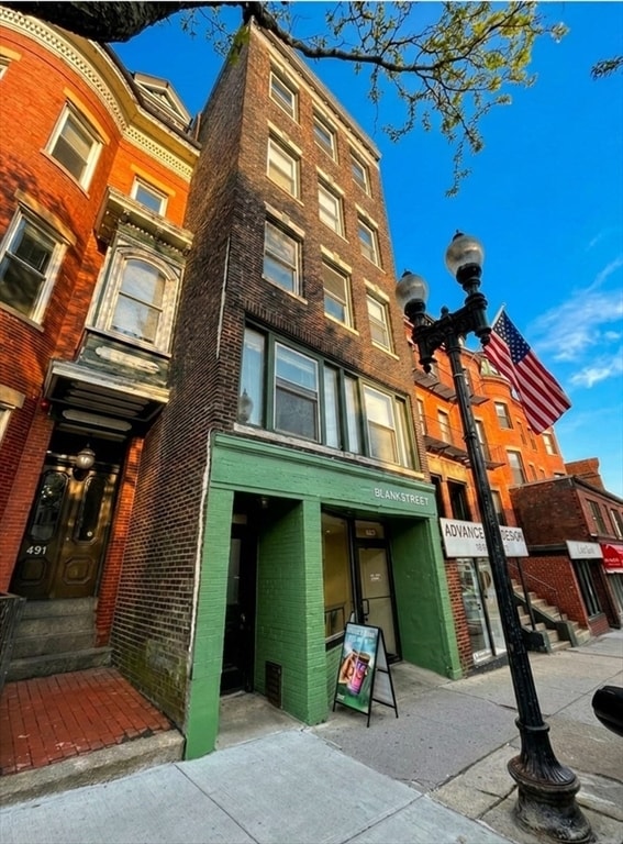 Building Photo - 489 E Broadway Unit 3