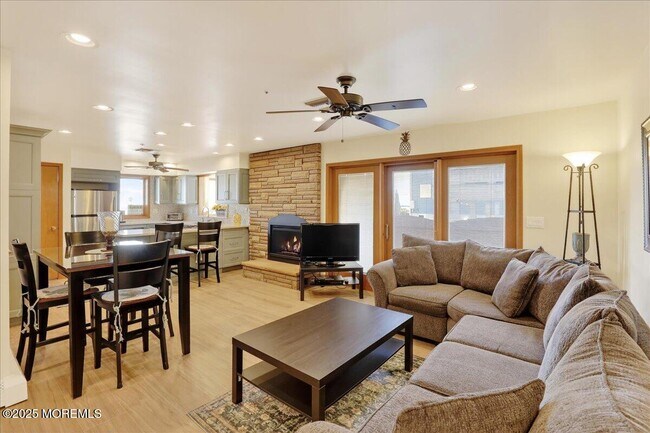 8 Ortley Ave