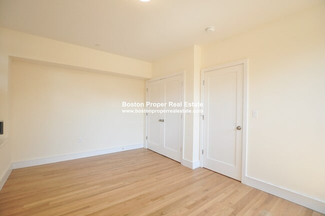 Photo - 877 Beacon St Unit 1