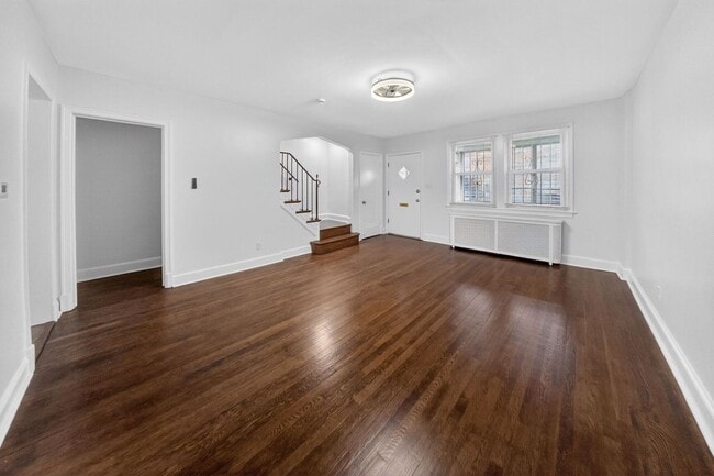 Photo - Newly Renovated 5BR/2BA Rowhome