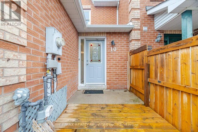 Photo - 10 Potter Crescent