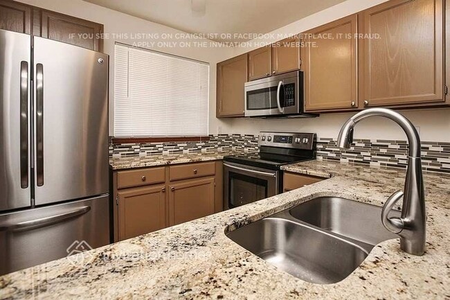 Photo - 4742 Malaya St