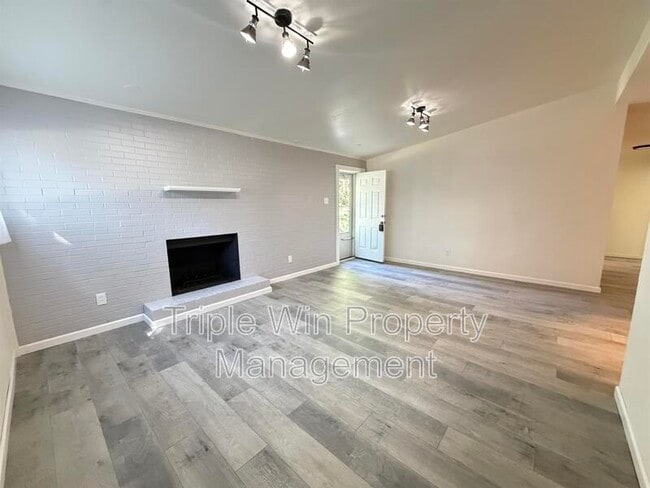 Photo - 8301 Pepperidge Dr