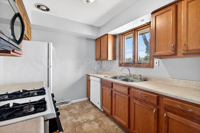 Photo - 515 Topaz Ave