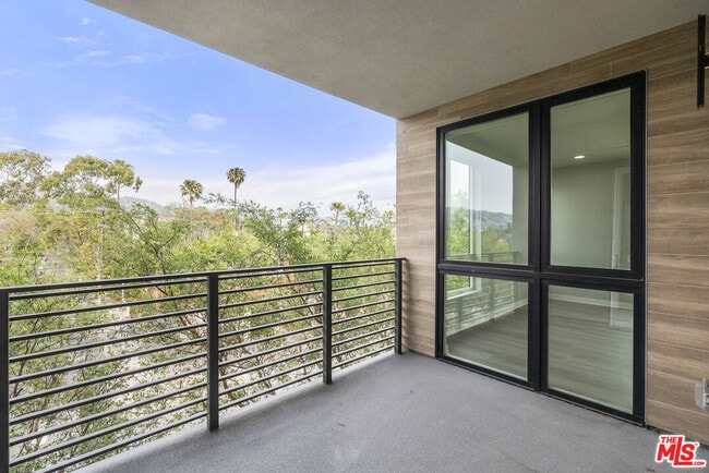 Photo - 7428 Santa Monica Blvd Unit 301