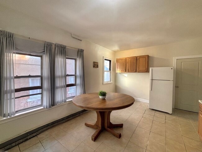 Photo - 72 Sterling St