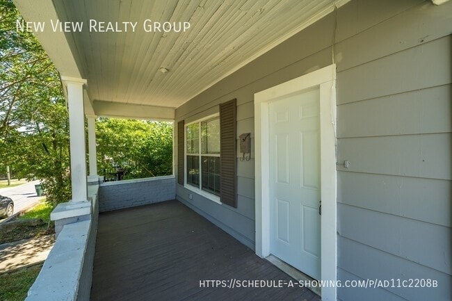 Photo - 620 N Moran St