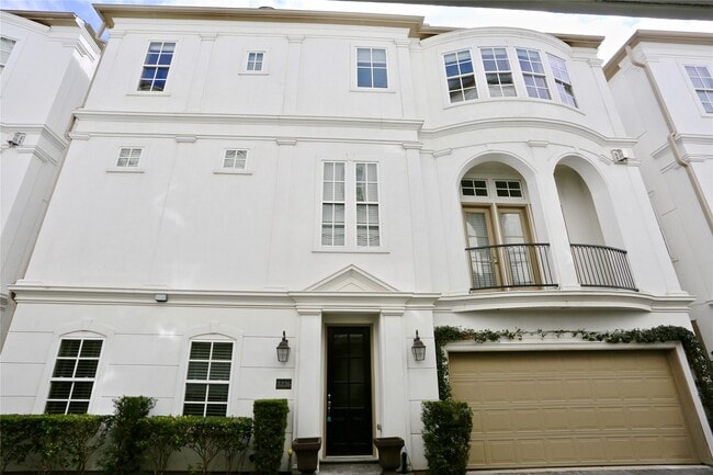 Photo - 3226 McKinney St