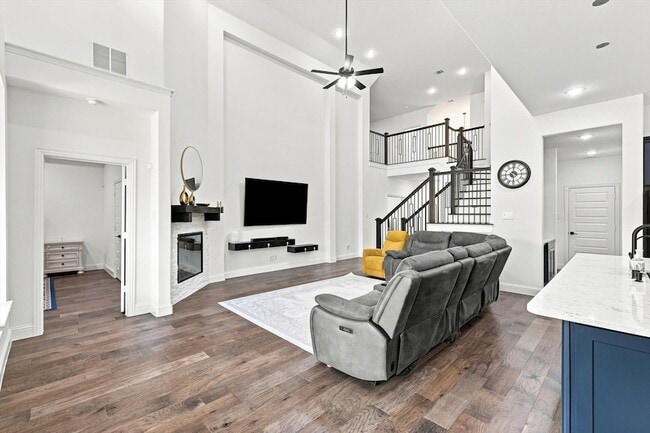 Photo - 1717 Canals Dr
