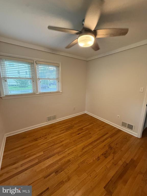 Photo - 7915 Fairfax Rd