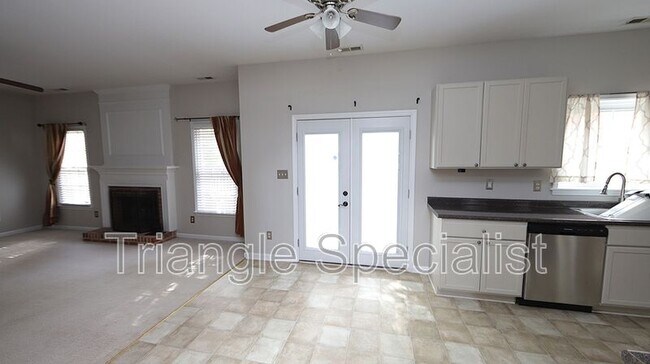 Photo - 210 Newberry Ln