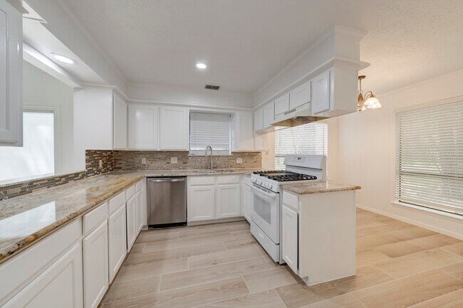 Photo - 42 N Timber Top Dr