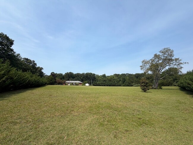 Building Photo - Move-In Ready 3-Bed, 2.5-Bath Home with a Beautiful Big Yard in Peaceful Jackson, NJ