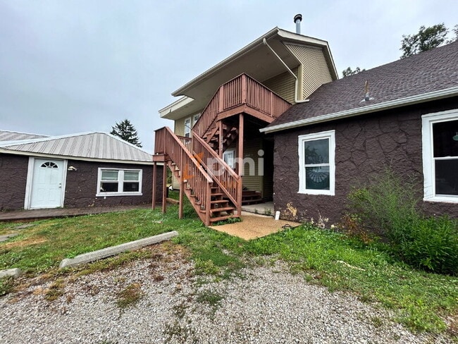 Building Photo - 12910 S Cline Ave Unit Apt D