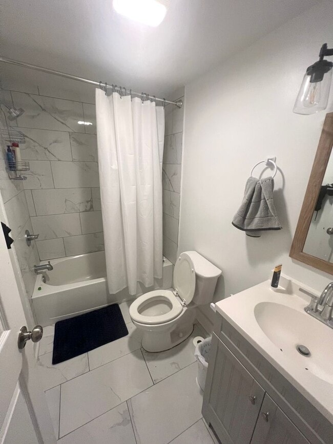 Photo - 2bd/1ba with New Appliances Near Campus Text 510-631-1171