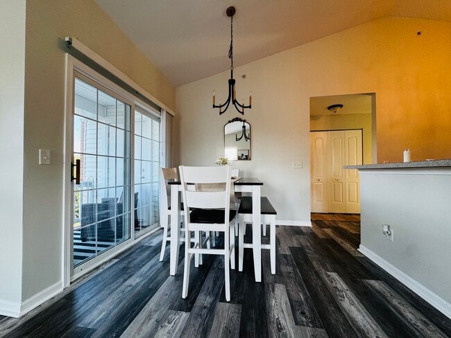 Photo - 128 Bertram Dr Unit M