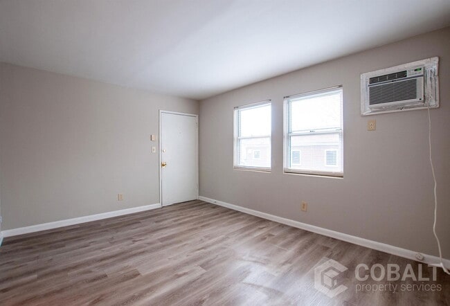 Photo - 954 St Charles Ave NE Unit 10