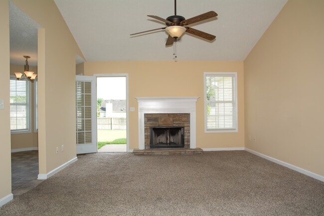 Photo - Exceptional 3BR / 2BA Ranch with Expansive Back Yard & Privacy Fence!