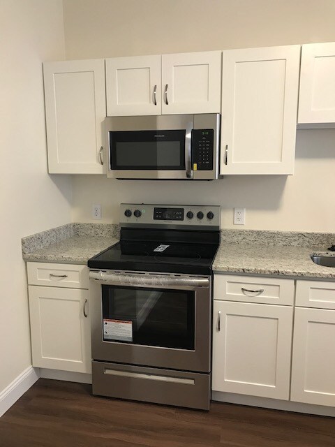 Building Photo - 96 Linden St Unit 1A Rental