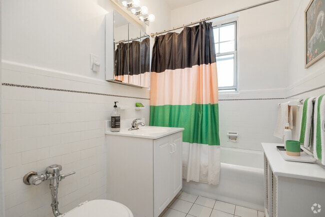 2 BR, 1 BA - Bathroom