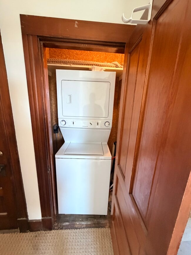 Photo - 514 N 12th St Unidad 514 N 12th street Quincy Illinois 62301