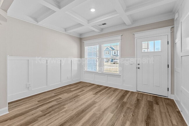 Photo - 2103 Denmark Ave SE