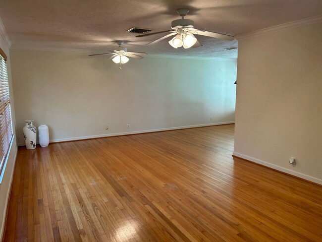 Photo - 626 Bermuda Pl
