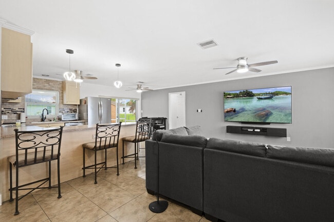 Photo - 1672 SW Angelico Ln