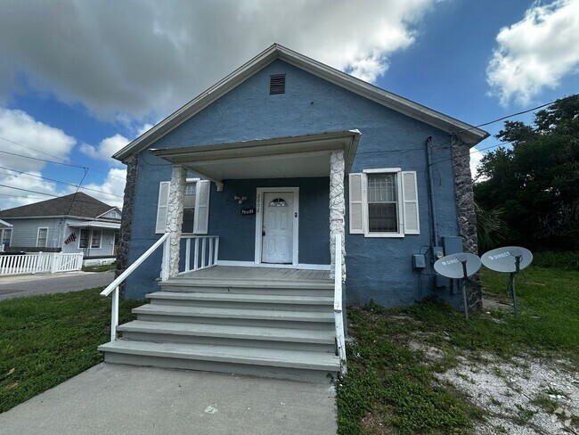 Building Photo - Spacious 4-Bedroom Home in Vibrant Ybor Ci...