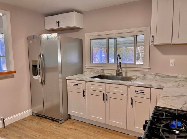 Photo - 1194 South St