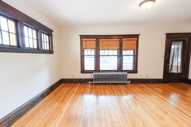 1619 Selby Ave