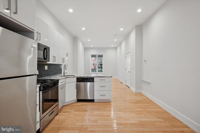 Photo - 629 N 32nd St