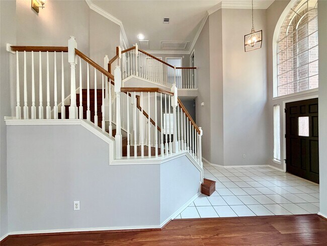 Photo - 4614 Forest Home Dr