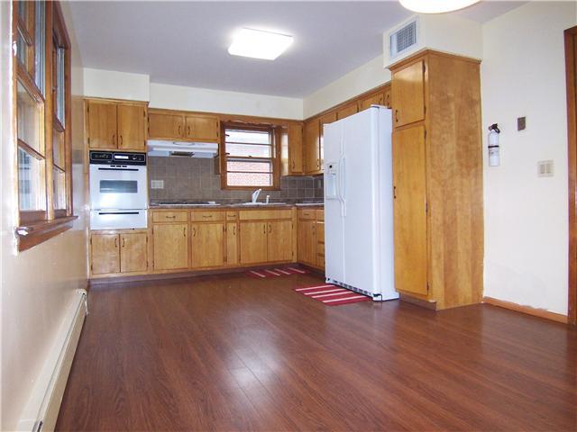 Photo - 372 Gilbert Ave Unit #2