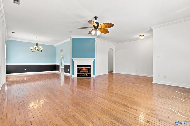 146 Leathertree Ln