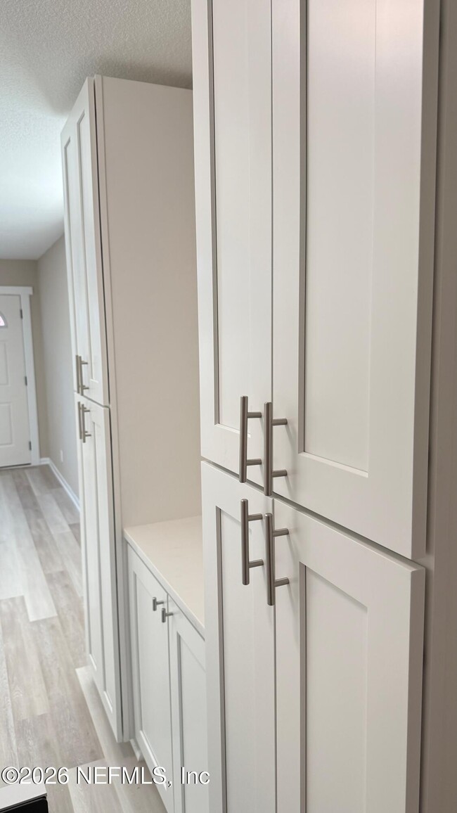 Photo - 696 Kestner Rd