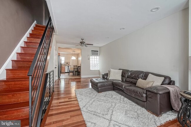 Photo - 2648 S Mole St