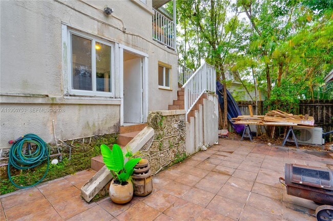 Photo - 4600 NE 1st Ave Unidad 1st Floor