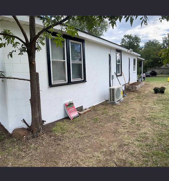 Photo - 1216 W Ash St
