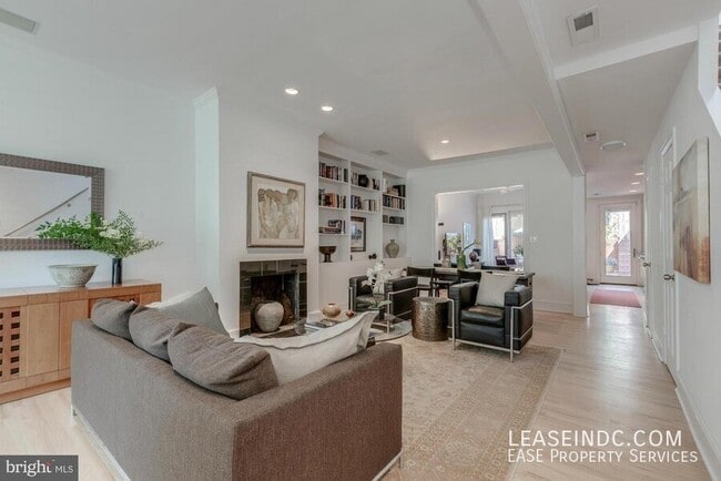 Photo - 2503 I St NW