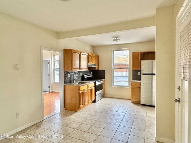 Photo - 62 W Bridge St Unit 3