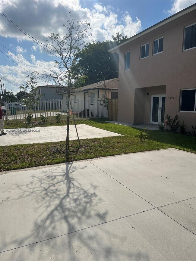 Photo - 3076 NW 45th St Unit 1 Floor