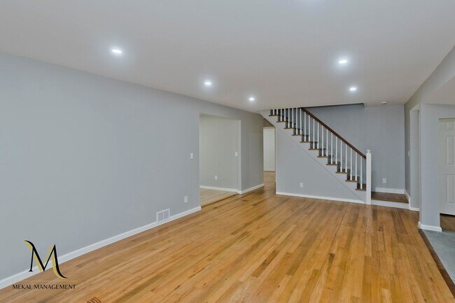 28 Hillside Ave