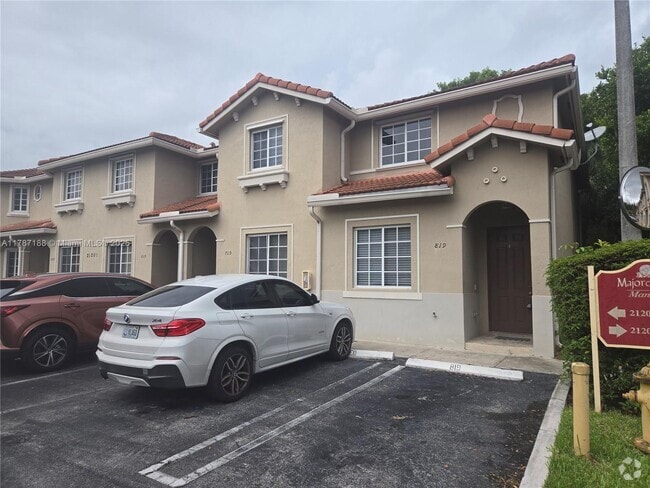 Building Photo - 21205 NW 14th Pl Rental