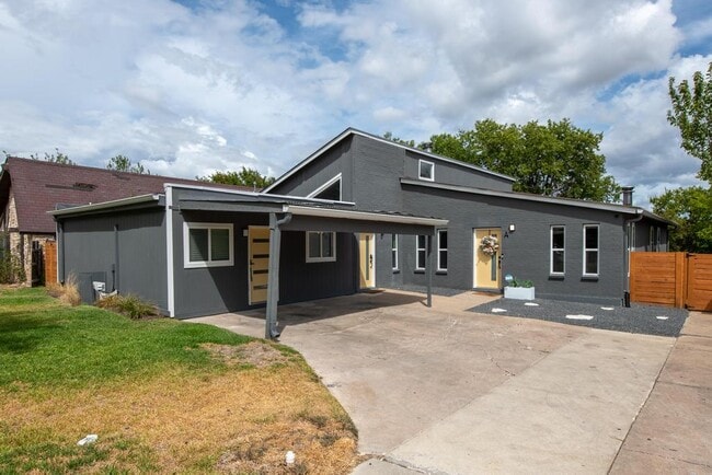 Building Photo - 1805 Briar Hill Dr Unit C