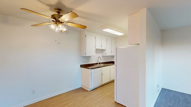 Photo - 400 Alameda del Prado Unit 400J