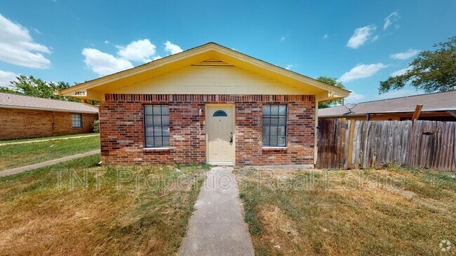 Building Photo - 2805 Sprucewood St Unit A Rental