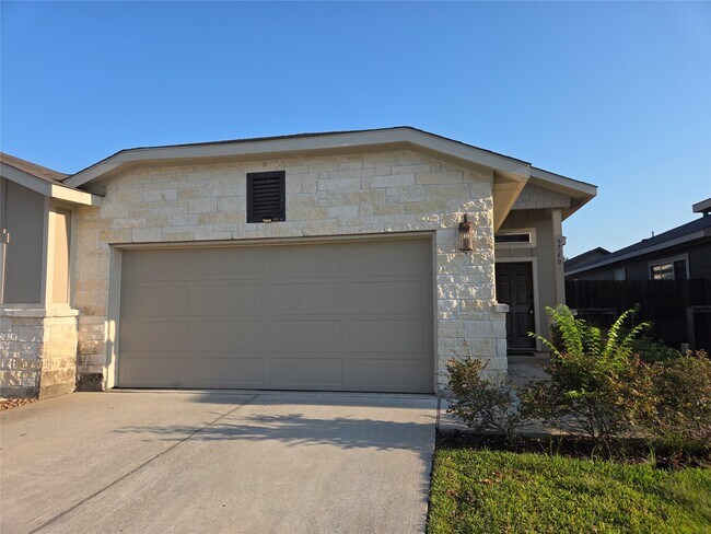 Building Photo - 9740 Grosbeak Ln Rental
