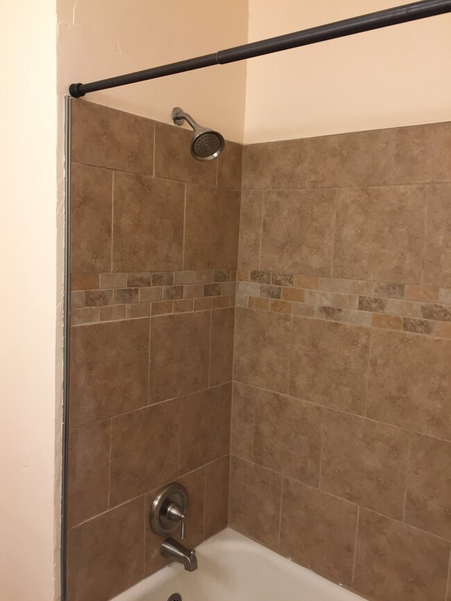 Photo - 409 5th St S